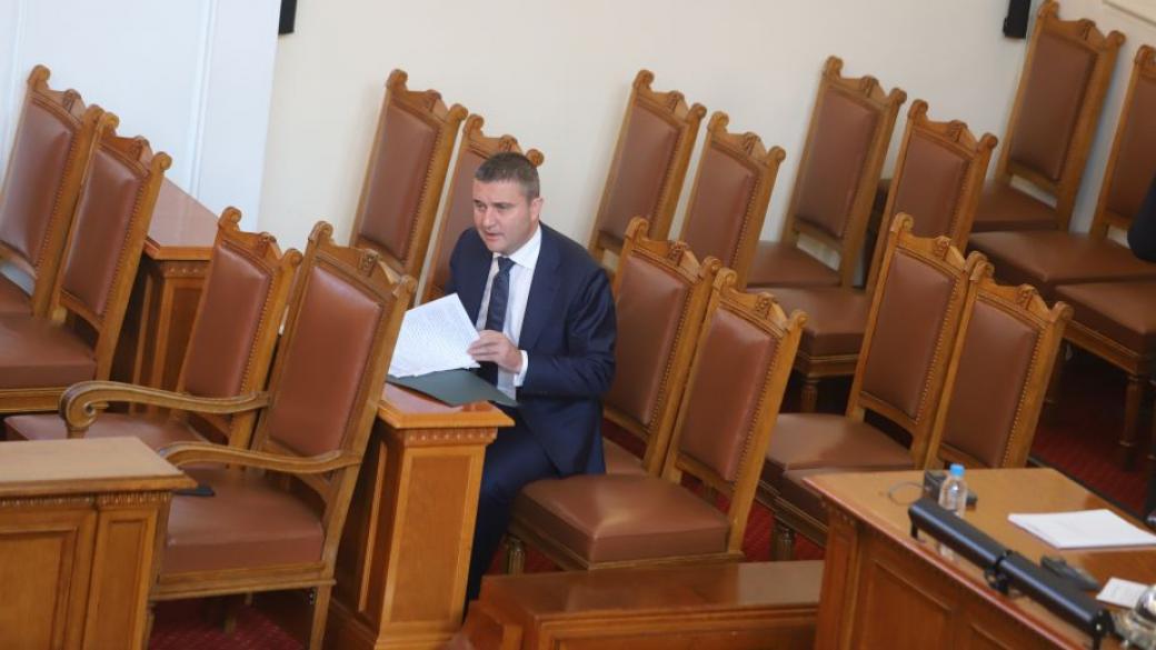 Горанов: Няма причина да подаваме оставка