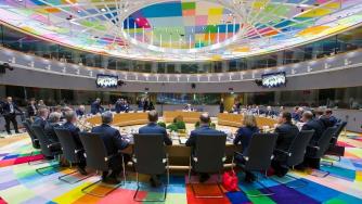 Евролидерите се събират, опитвайки се да разпределят 2 трлн. евро