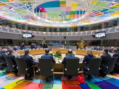 Евролидерите се събират, опитвайки се да разпределят 2 трлн. евро