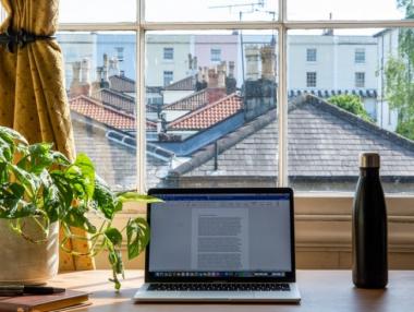 Половината от бизнеса в София ще премине в „хоум-офис“ за постоянно