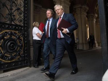 Търговията на дребно в Лондон почти се възстанови