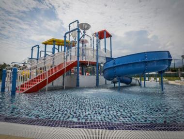 Първият аквапарк в София отваря врати в понеделник (снимки)