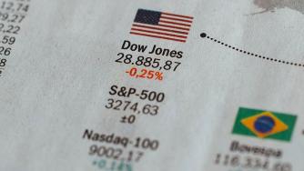 Лошите данни за БВП потопиха американските индекси