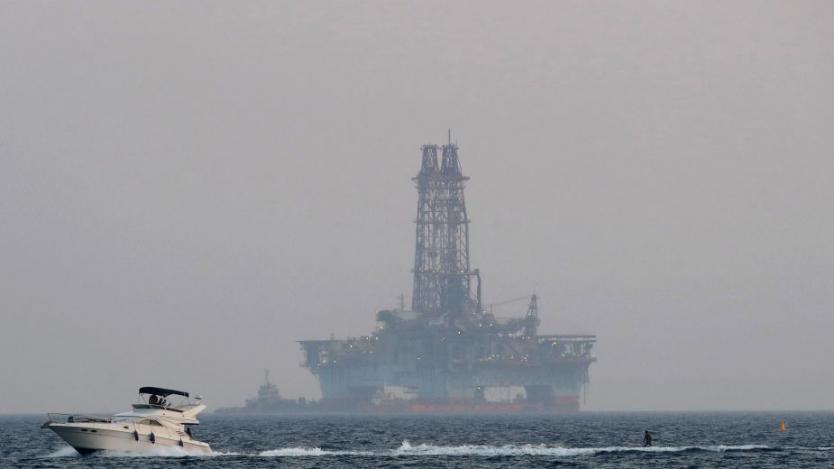 Русия не изпълнява сделката за съкращаване на петролния добив