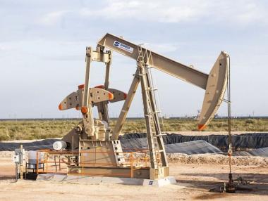 Петролът поевтинява с увеличаването на случаите с Covid-19