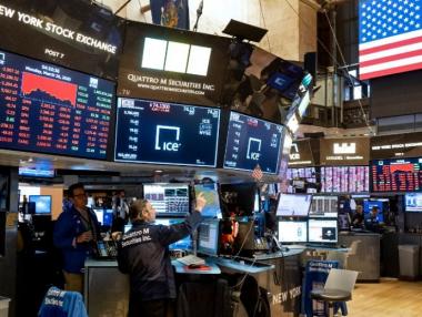 Печалбите на Уолстрийт бяха ограничени от напрежението между САЩ и Китай