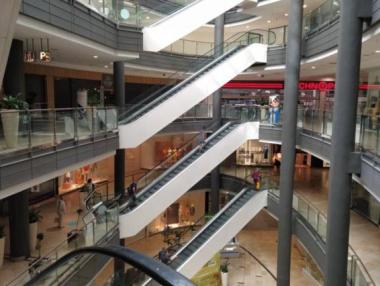 Наемите на магазините вървят надолу