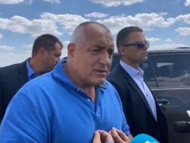 „И аз искам оставката на Радев“