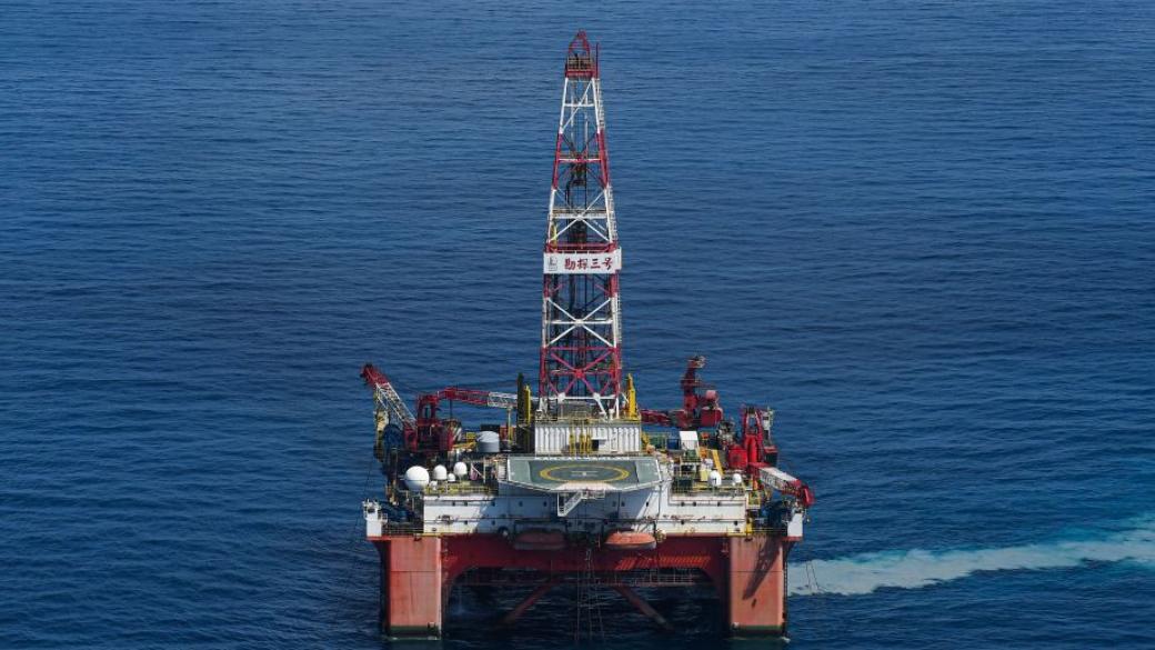 Петролът поскъпва с надежда за засилено търсене в Азия