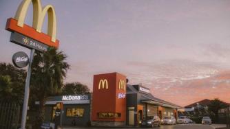 McDonald's заведе дело срещу бившия си изпълнителен директор