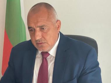 С нова половинчата мярка кабинетът ще се опита да помага на родителите