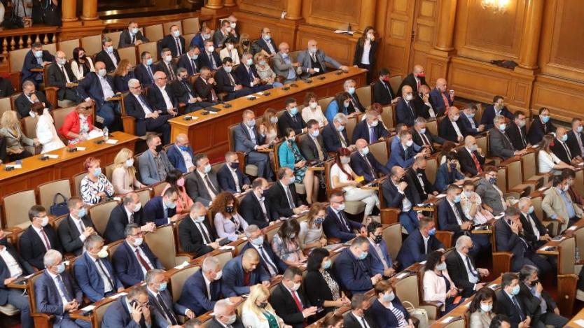 Парламентът ще изслуша Борисов на извънредно заседание