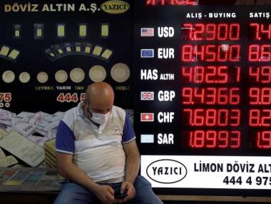 Турските банки с нов опит да запазят останалата чужда валута в страната