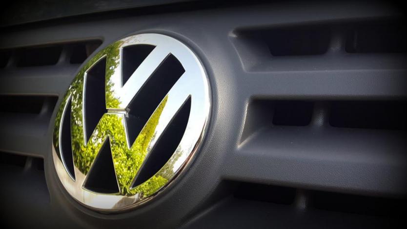 Доставките на Volkswagen се понижиха леко през юли