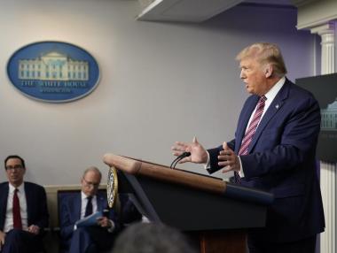 След като даде 90 дни на TikTok: Тръмп обмисля забрани за още китайки приложения