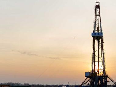 Развитието по търговската сделка между САЩ и Китай оскъпи петрола