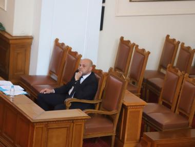 Дончев: И без консенсус за свикване на ВНС премиерът трябва да подаде оставка