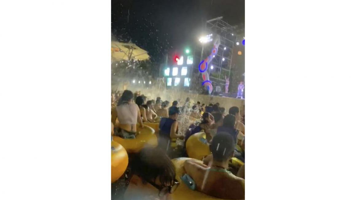 Галерия :: Снимка 0 :: „Призрачният“ Ухан: От пустите улици до масовите събития}