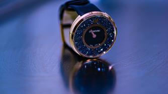 „Пукнатини в царството на кристалите“ поставят Swarovski в риск 