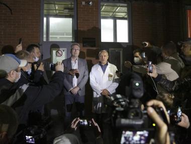 Руските лекари разрешиха на Навални да бъде транспортиран в Германия