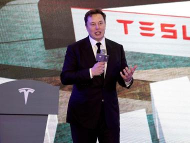 Акциите на Tesla поскъпнаха с 50% тази година – какво следва?