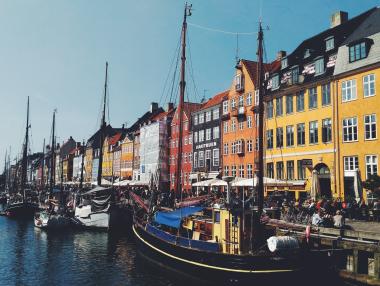 Отпада задължителната карантина за пътуващи от България до Дания