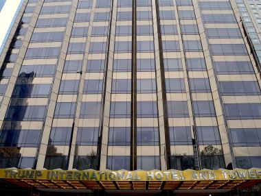 Операторът на хотела Trump International подаде документи за фалит