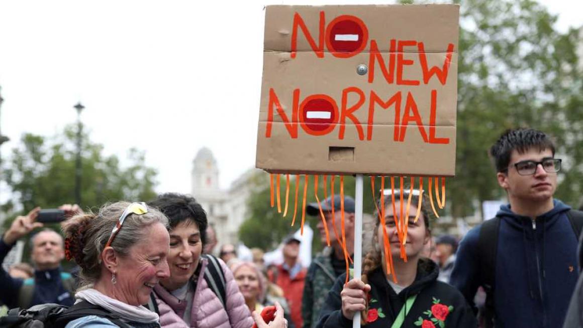 Галерия :: Снимка 6 :: В снимки: Хиляди протестират срещу коронамерките в Европа}