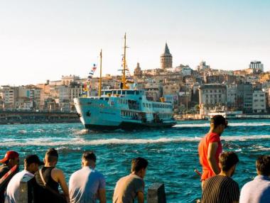 Турската икономика се сви по-малко от очакваното