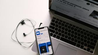 Коронакризата изстреля приходите на Zoom в небесата