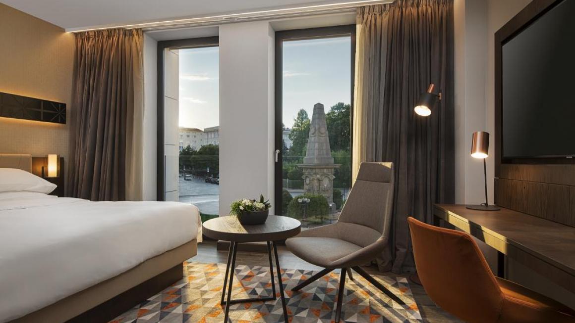 Галерия :: Снимка 1 :: Първият хотел Hyatt в София отвори врати (снимки)}