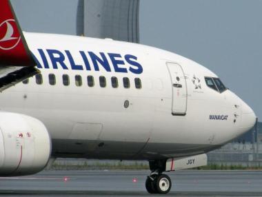 Turkish Airlines намалява наполовина заплатите на пилотите 