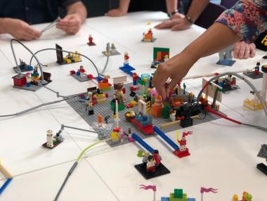Изолацията увеличи продажбите и на Lego