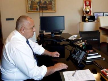 Борисов раздаде още няколкостотин милиона