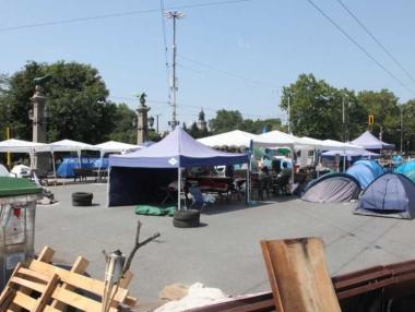 Полицията отново разпръсна палатковия лагер на Орлов мост