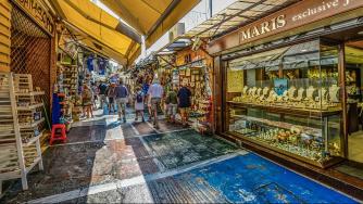 Гръцката икономика се срива до рекордни нива