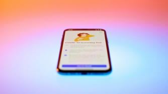 Google и Apple опростяват системата за Covid известия