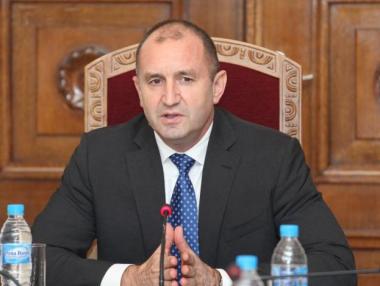 Радев: Всеки трябва да осмисли отговорността си към единението