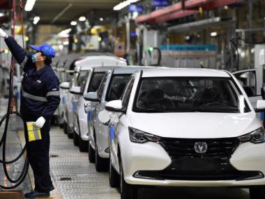 Китайският износ расте с неочаквано силни темпове