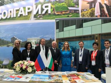 Николова отиде да рекламира българския туризъм в Русия 
