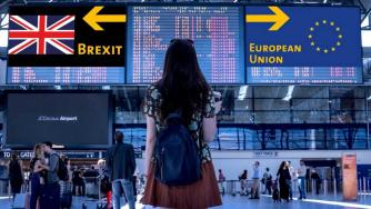 Паундът потъва, докато Великобритания се подготвя за Brexit без сделка