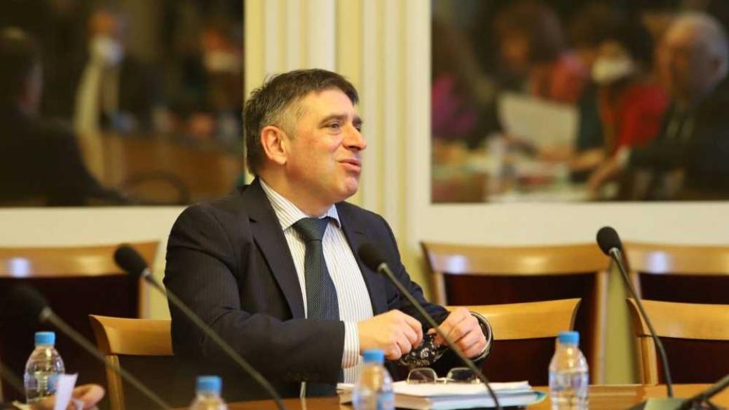 Данаил Кирилов се отказва от депутатското си място