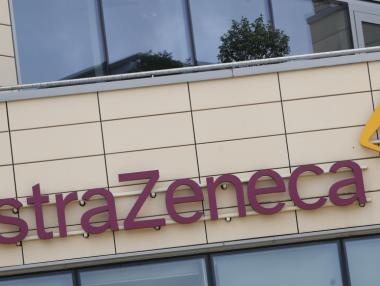 AstraZeneca спря тестовете на Covid-ваксината заради необяснима болест