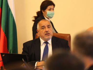 Хората не одобряват правителството и искат предсрочни избори