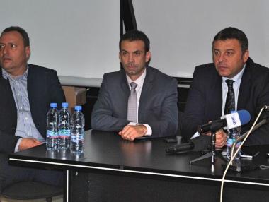 Бившите кметове от ГЕРБ Камбитов, Икономов и Котев вече са при Цветанов