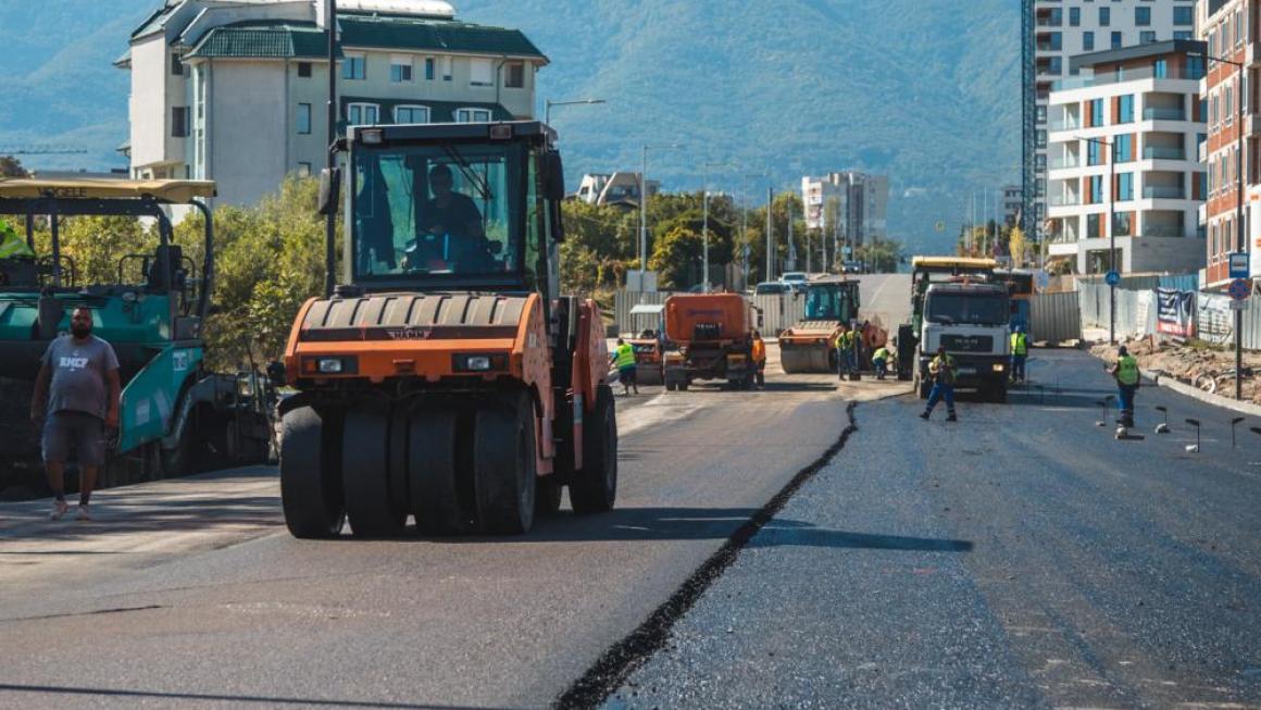 Галерия :: Снимка 1 :: Ремонтът на столичния бул. „Монтевидео“ приключва на 15 септември}