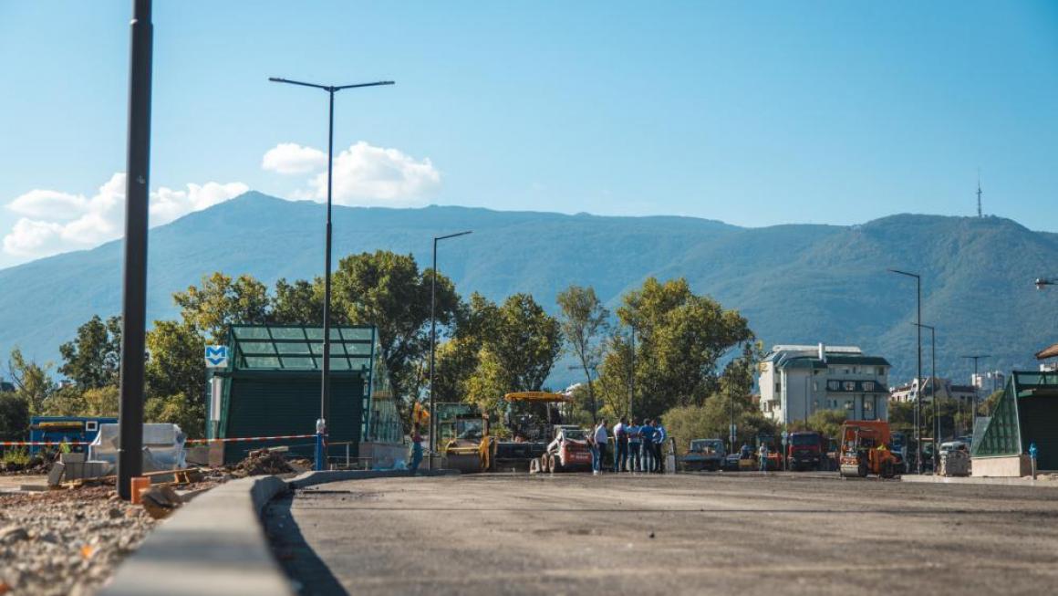 Галерия :: Снимка 4 :: Ремонтът на столичния бул. „Монтевидео“ приключва на 15 септември}