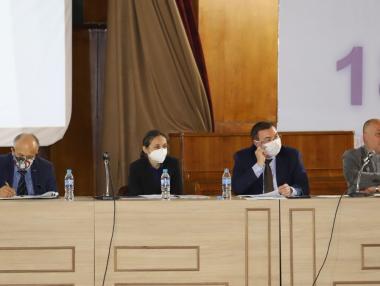 Здравният министър обеща да събори старата сграда на детската болница