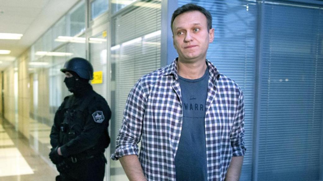 Навални публикува снимка от болницата в Германия