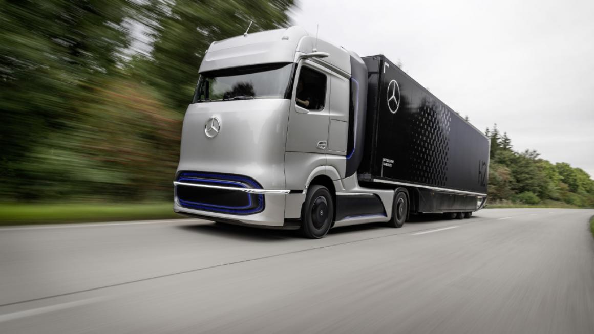 Галерия :: Снимка 4 :: Daimler Trucks показа водородния си камион (снимки)}